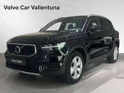 Svart Begagnad 2022 Volvo XC40 Momentum SUV | 299 900 kr (Bra pris)