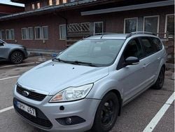 Grå Begagnad 2010 Ford Focus Platinum Kombi | 33 000 kr (Bra pris)