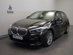 Svart Begagnad 2023 BMW 118 M Sport Halvkombi | 309 500 kr (Lite dyr)