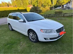 Vit Begagnad 2014 Volvo V70 Momentum Kombi | 95 000 kr (Marknadspris)