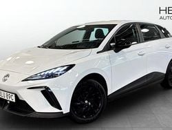Vit (white) Begagnad 2023 MG MG4 EV Halvkombi | 254 900 kr (Marknadspris)