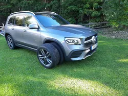 Grå Begagnad 2021 Mercedes GLB200 AMG SUV | 409 000 kr (Marknadspris)