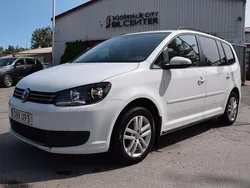Vit Begagnad 2014 VW Touran Minibuss | 99 900 kr (Marknadspris)