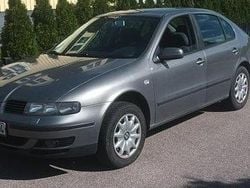 Grå Begagnad 2003 Seat Leon Halvkombi | 16 500 kr