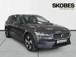 Begagnad 2023 Volvo V60 CC Kombi | 399 400 kr (Marknadspris)