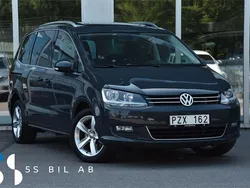 Ljusgrå Begagnad 2011 VW Sharan Minibuss | 174 900 kr (Lite dyr)