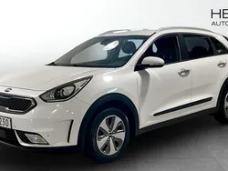 Vit (white) Begagnad 2018 Kia Niro 2 SUV | 224 900 kr (Marknadspris)