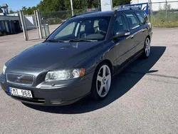 Grå Begagnad 2007 Volvo V70 Momentum Kombi | 32 500 kr (Marknadspris)