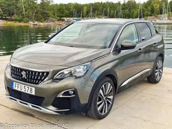 Grön Begagnad 2017 Peugeot 3008 Allure SUV | 159 900 kr (Marknadspris)
