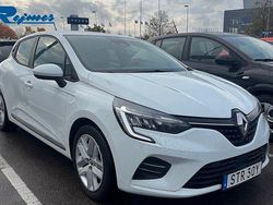 Vit (glaciär vit) Begagnad 2022 Renault Clio V Zen Halvkombi | 179 800 kr