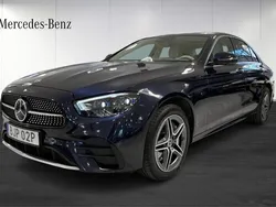 Mörkblå (blue) Begagnad 2021 Mercedes E300 AMG Sedan | 499 900 kr