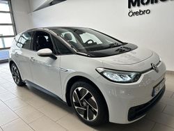 Vit (glacier white metallic bl) Begagnad 2023 VW ID.3 Pro Performance Halvkombi | 269 000 kr (Bra pris)