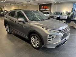 Grå Begagnad 2023 Mitsubishi Eclipse Cross Instyle SUV | 349 900 kr (Marknadspris)