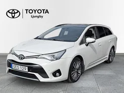 Vit Begagnad 2016 Toyota Avensis Skyview Edition Kombi | 199 000 kr (Dyr)