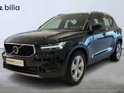 Svart Begagnad 2022 Volvo XC40 SUV | 329 900 kr
