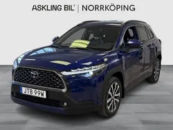Mörkblå (blå) Begagnad 2024 Toyota Corolla Cross Executive SUV | 409 000 kr (Marknadspris)