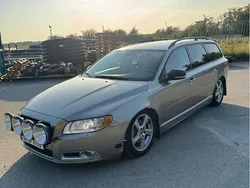 Brun Begagnad 2008 Volvo V70 Momentum Kombi | 43 000 kr (Marknadspris)