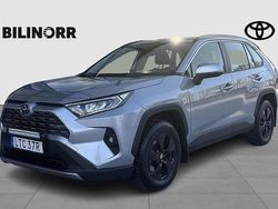 Silver Begagnad 2022 Toyota RAV4 Hybrid Active SUV | 369 900 kr (Lite dyr)