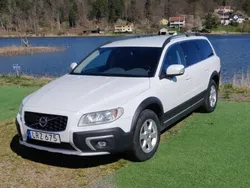 Vit Begagnad 2015 Volvo XC70 Momentum SUV | 160 000 kr (Bra pris)