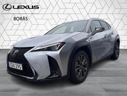 Silver Begagnad 2024 Lexus UX 300h Sport Design Packet SUV | 399 900 kr