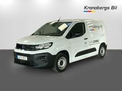 Vit kaolin Begagnad 2024 Opel Combo Minibuss | 279 900 kr (Lite dyr)