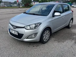 Silver Begagnad 2013 Hyundai i20 Premium Halvkombi | 60 000 kr (Marknadspris)
