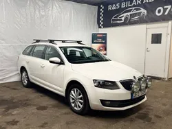 Vit Begagnad 2014 Skoda Octavia Ambition Kombi | 104 900 kr (Marknadspris)