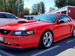 Röd Begagnad 2001 Ford Mustang Bullitt Sportkupé | 155 000 kr