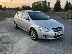 Silver Begagnad 2009 Kia Ceed 4 Halvkombi | 18 000 kr (Superpris)
