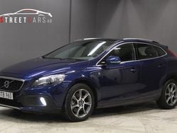 Blå Begagnad 2016 Volvo V40 CC Ocean Race Kombi | 139 900 kr (Marknadspris)