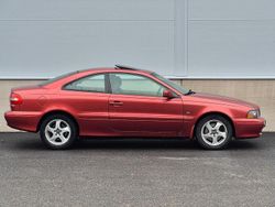 Röd Begagnad 1998 Volvo C70 | 29 000 kr