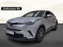 Mörkgrå Begagnad 2017 Toyota C-HR Executive SUV | 199 900 kr (Marknadspris)