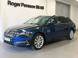 Blå Begagnad 2023 Skoda Superb Style Kombi | 369 000 kr (Marknadspris)