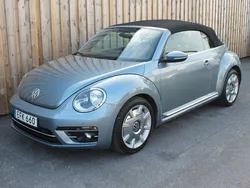 Blå Begagnad 2018 VW Beetle Cab | 257 900 kr (Marknadspris)