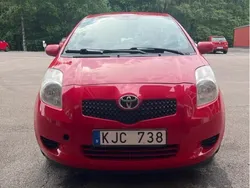 Röd Begagnad 2007 Toyota Yaris Halvkombi | 21 000 kr (Bra pris)