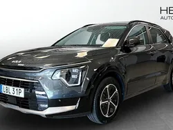 Grå (grey) Begagnad 2022 Kia Niro SUV | 299 900 kr (Marknadspris)
