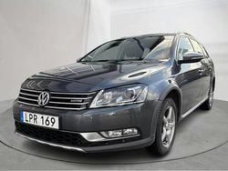 Mörkgrå Begagnad 2015 VW Passat Alltrack Kombi | 119 800 kr (Superpris)