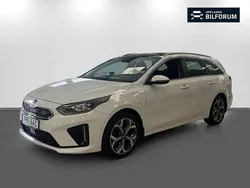 Vit Begagnad 2020 Kia Ceed Sportswagon 2 Kombi | 219 000 kr (Marknadspris)