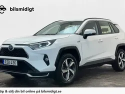 Vit Begagnad 2021 Toyota RAV4 Hybrid Active SUV | 419 900 kr (Marknadspris)