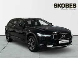 Svart Begagnad 2024 Volvo V90 CC Core Kombi | 499 100 kr (Marknadspris)