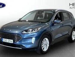 Blå (blue) Begagnad 2022 Ford Kuga Titanium SUV | 269 900 kr (Marknadspris)