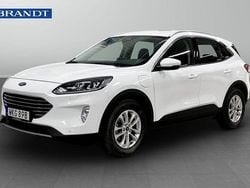 Vit Begagnad 2021 Ford Kuga Titanium SUV | 239 900 kr (Marknadspris)