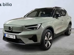 Grön Begagnad 2023 Volvo XC40 Single Motor SUV | 354 900 kr