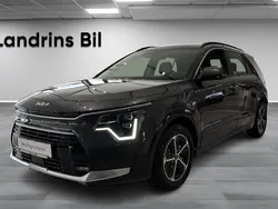 Grå Ny 2024 Kia Niro SUV | 336 614 kr (Bra pris)