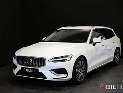 Vit Begagnad 2021 Volvo V60 Kombi | 259 900 kr (Marknadspris)