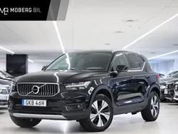 Svart Begagnad 2021 Volvo XC40 Momentum SUV | 329 900 kr (Superpris)