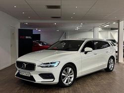 Vit Begagnad 2018 Volvo V60 Momentum Kombi | 204 900 kr (Marknadspris)