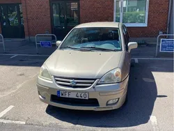 Brun Begagnad 2004 Suzuki Liana Halvkombi | 12 000 kr (Marknadspris)