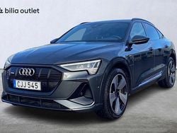 Grå Begagnad 2022 Audi e-tron Sportback S-Line SUV | 429 900 kr (Superpris)