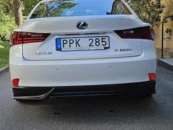 Vit Begagnad 2014 Lexus IS300h Executive Line Sedan | 155 000 kr (Marknadspris)